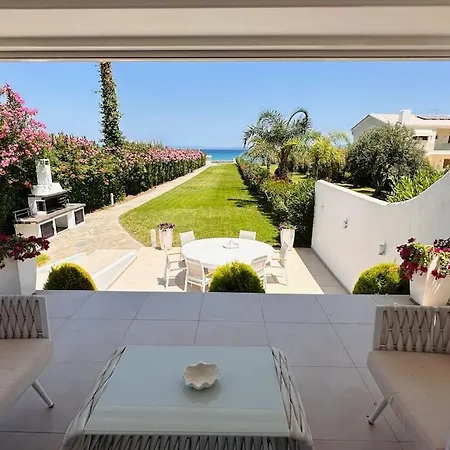Villa Beachfront Indigo