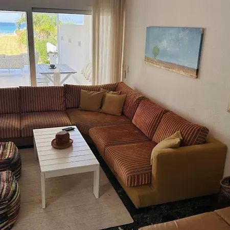 Villa Beachfront Indigo *